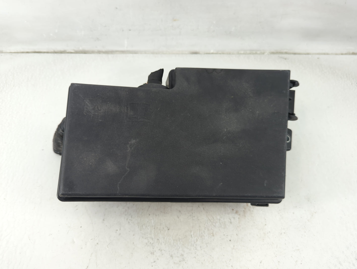 2017-2018 Ford Focus Fusebox Fuse Box Panel Relay Module P/N:GJ7T-14A076-BA Fits Fits 2017 2018 OEM Used Auto Parts - Oemuse