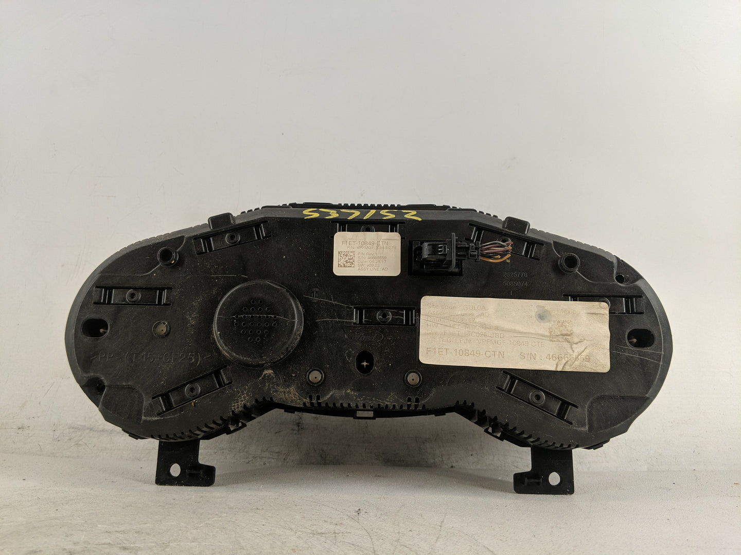 2017-2018 Ford Focus Instrument Cluster Speedometer Gauges P/N:F1ET-10849-CTN Fits Fits 2017 2018 OEM Used Auto Parts - Oemu