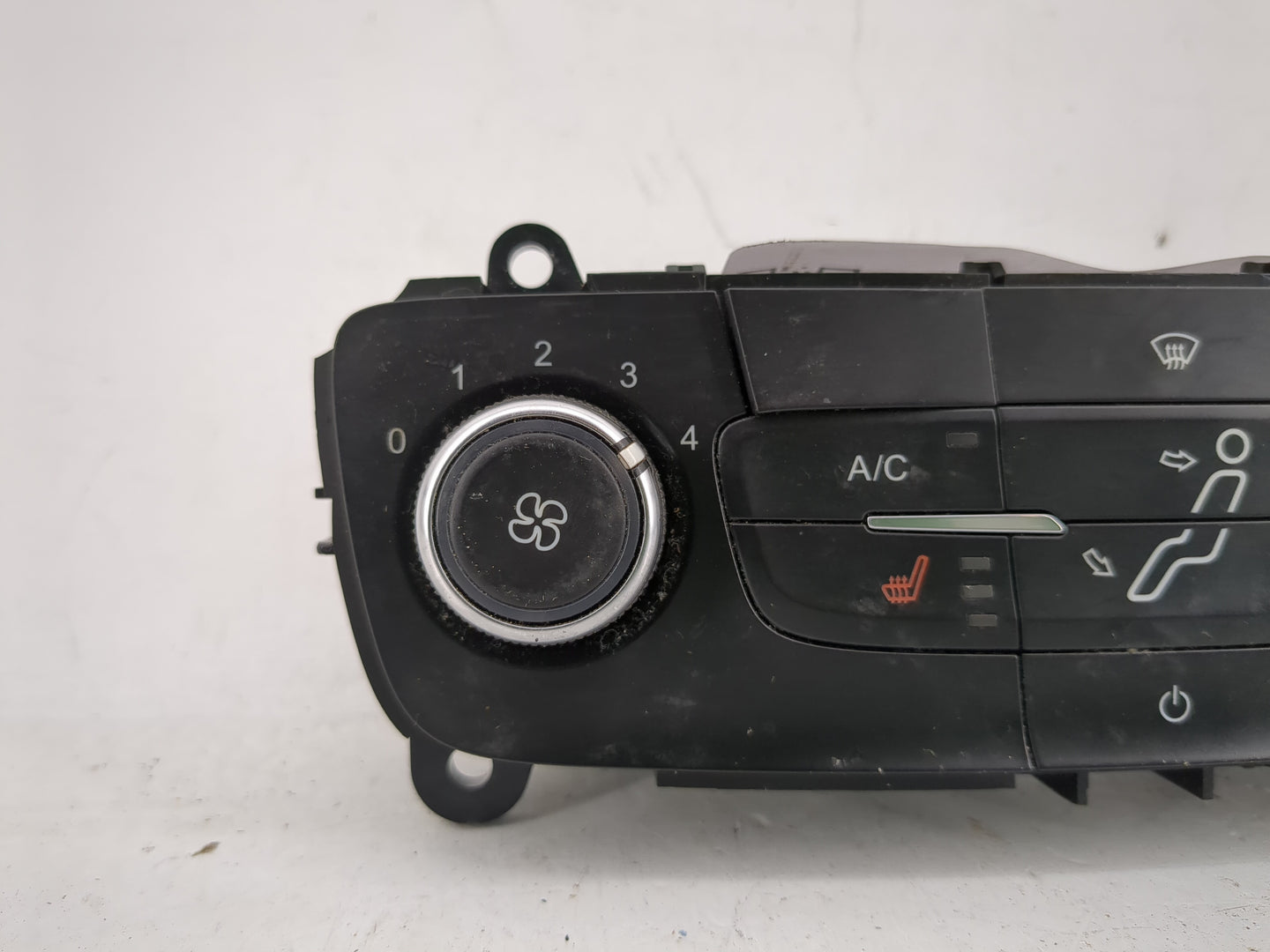 2015-2018 Ford Focus Climate Control Module Temperature AC/Heater Replacement P/N:F1ET-19980-LJ Fits Fits 2015 2016 2017 201
