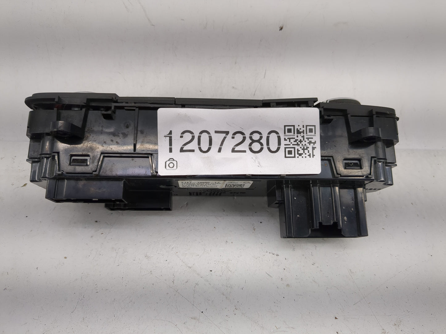 2015-2018 Ford Focus Climate Control Module Temperature AC/Heater Replacement P/N:F1ET-19980-LJ Fits Fits 2015 2016 2017 201