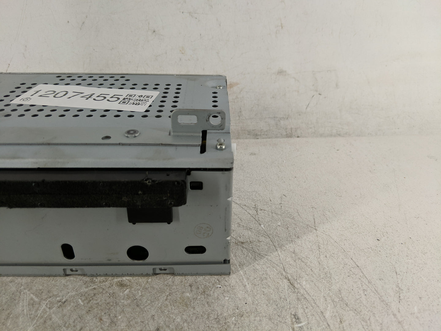 2017-2018 Ford Focus Radio AM FM Cd Player Receiver Replacement P/N:FM5T-19C107-JH Fits Fits 2017 2018 OEM Used Auto Parts -