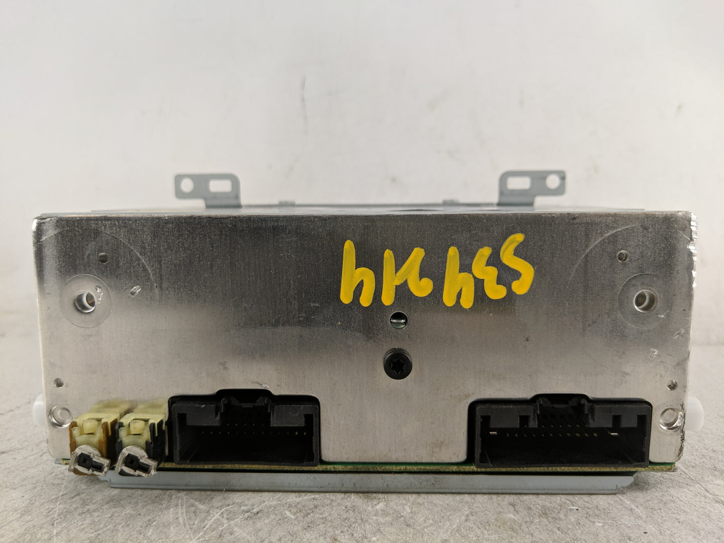 2017-2018 Ford Focus Radio AM FM Cd Player Receiver Replacement P/N:FM5T-19C107-JH Fits Fits 2017 2018 OEM Used Auto Parts -