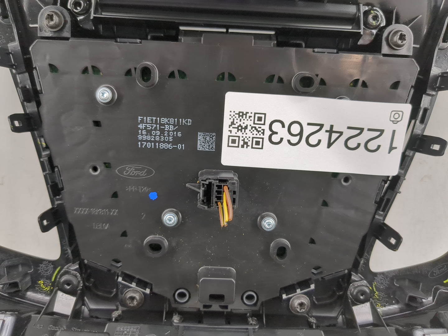 2015-2018 Ford Focus Radio AM FM Cd Player Receiver Replacement P/N:17011886-01 F1ET18K811KD Fits Fits 2015 2016 2017 2018 2