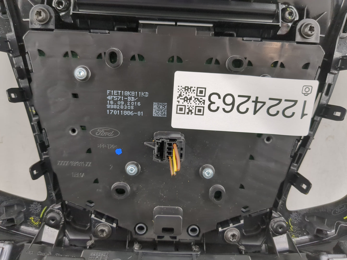 2015-2018 Ford Focus Radio AM FM Cd Player Receiver Replacement P/N:17011886-01 F1ET18K811KD Fits Fits 2015 2016 2017 2018 2