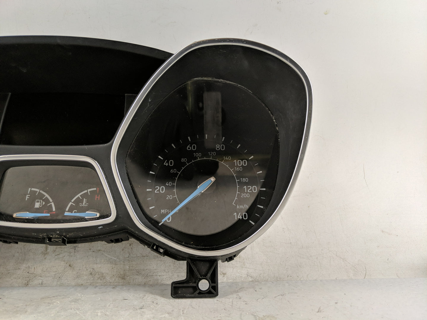 2016-2018 Ford Focus Instrument Cluster Speedometer Gauges P/N:VPFMGF-10849-CTE F1ET-10849-CTN Fits Fits 2016 2017 2018 OEM 