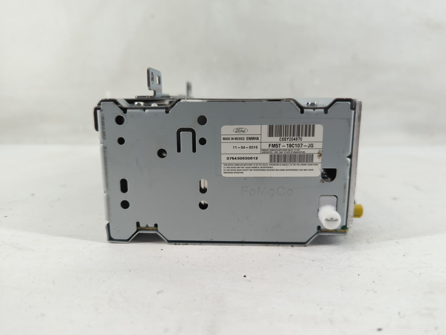 2017-2018 Ford Focus Radio AM FM Cd Player Receiver Replacement P/N:FM5T-19C107-JG Fits Fits 2017 2018 OEM Used Auto Parts -
