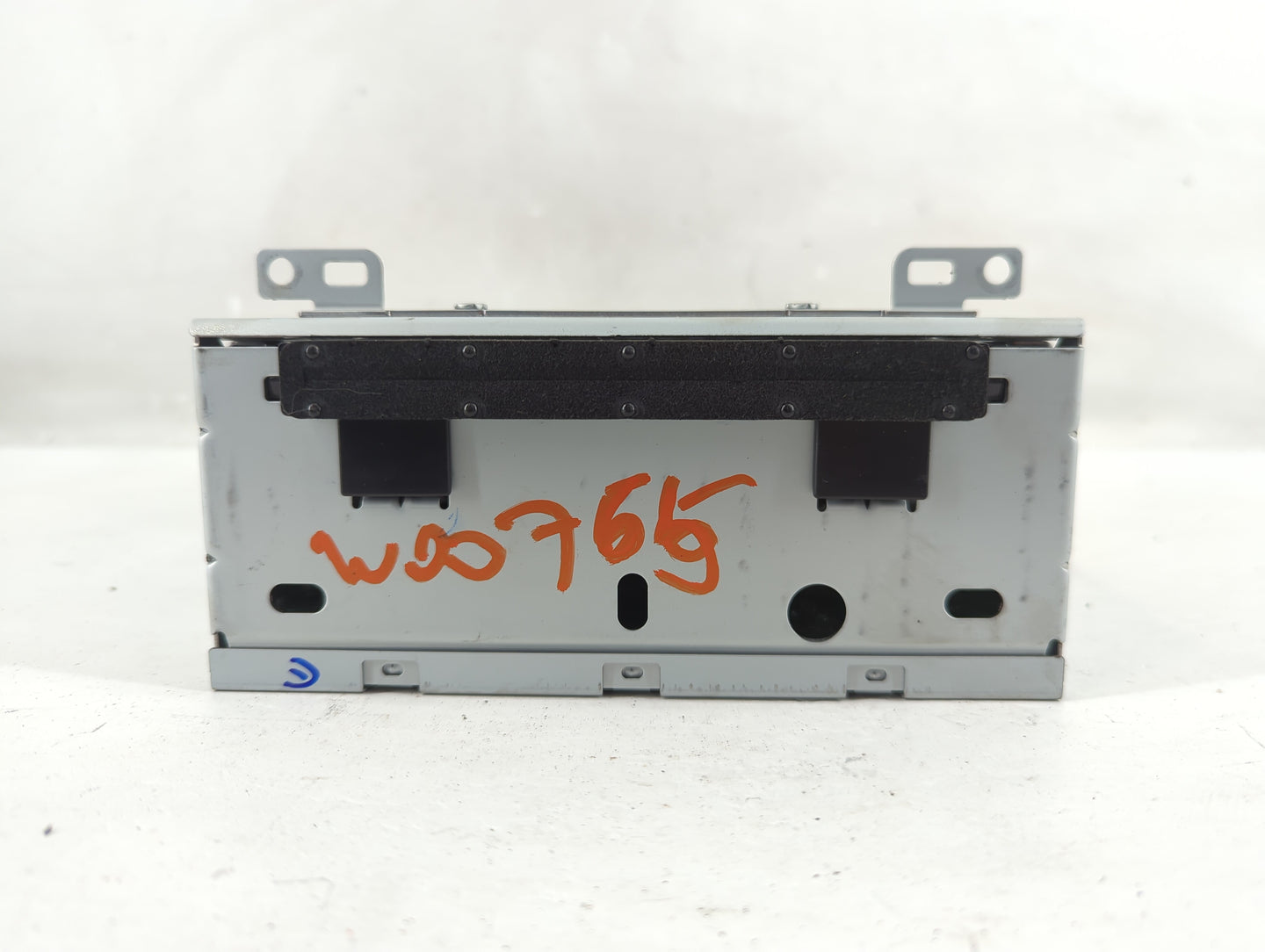 2017-2018 Ford Focus Radio AM FM Cd Player Receiver Replacement P/N:FM5T-19C107-JH Fits Fits 2017 2018 OEM Used Auto Parts -