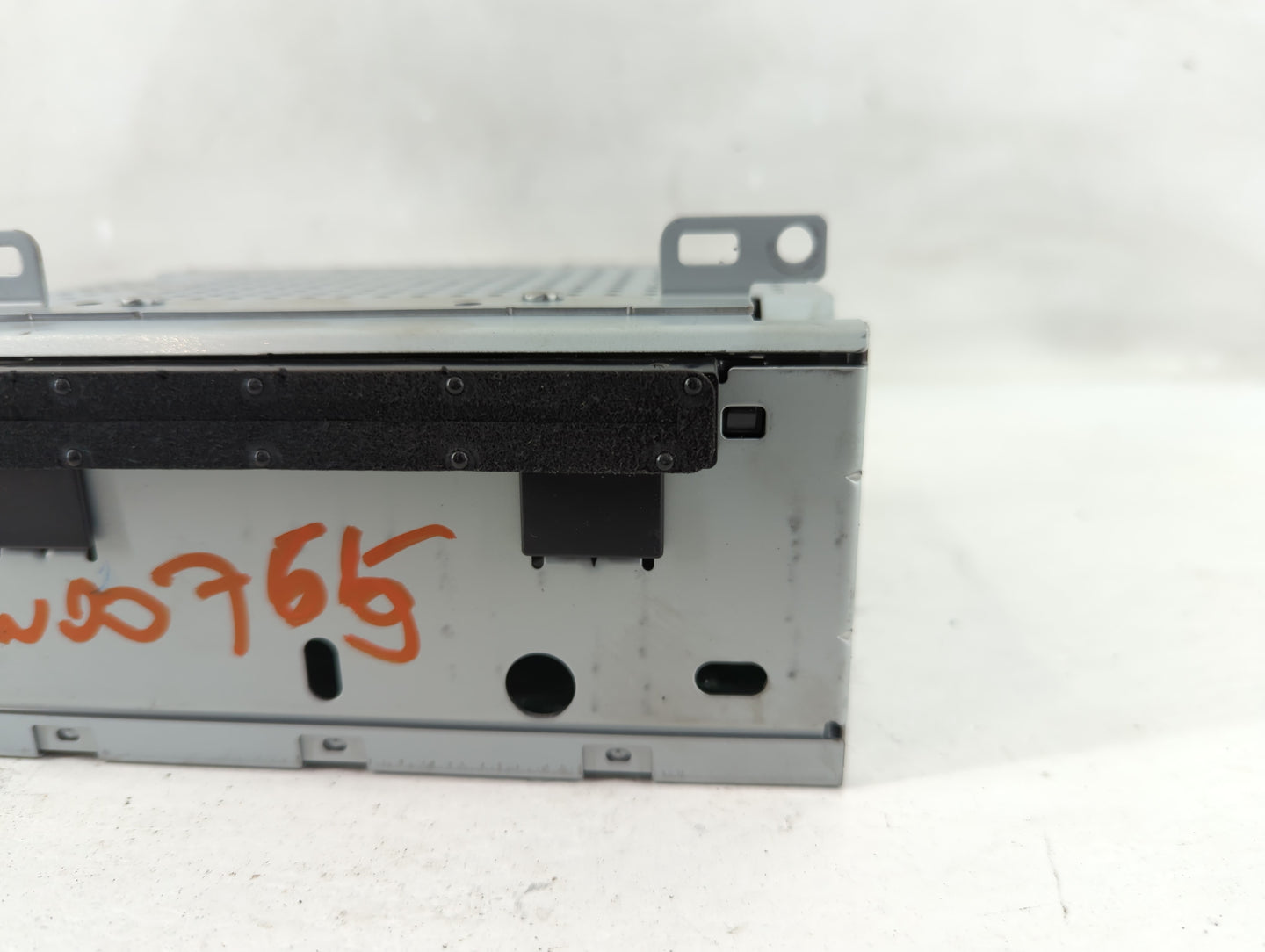 2017-2018 Ford Focus Radio AM FM Cd Player Receiver Replacement P/N:FM5T-19C107-JH Fits Fits 2017 2018 OEM Used Auto Parts -