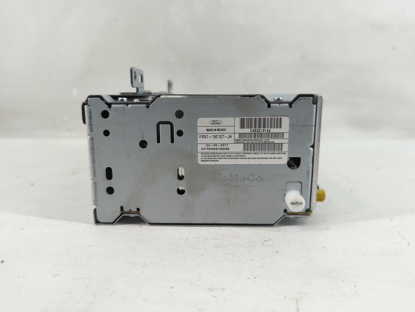 2017-2018 Ford Focus Radio AM FM Cd Player Receiver Replacement P/N:FM5T-19C107-JH Fits Fits 2017 2018 OEM Used Auto Parts -