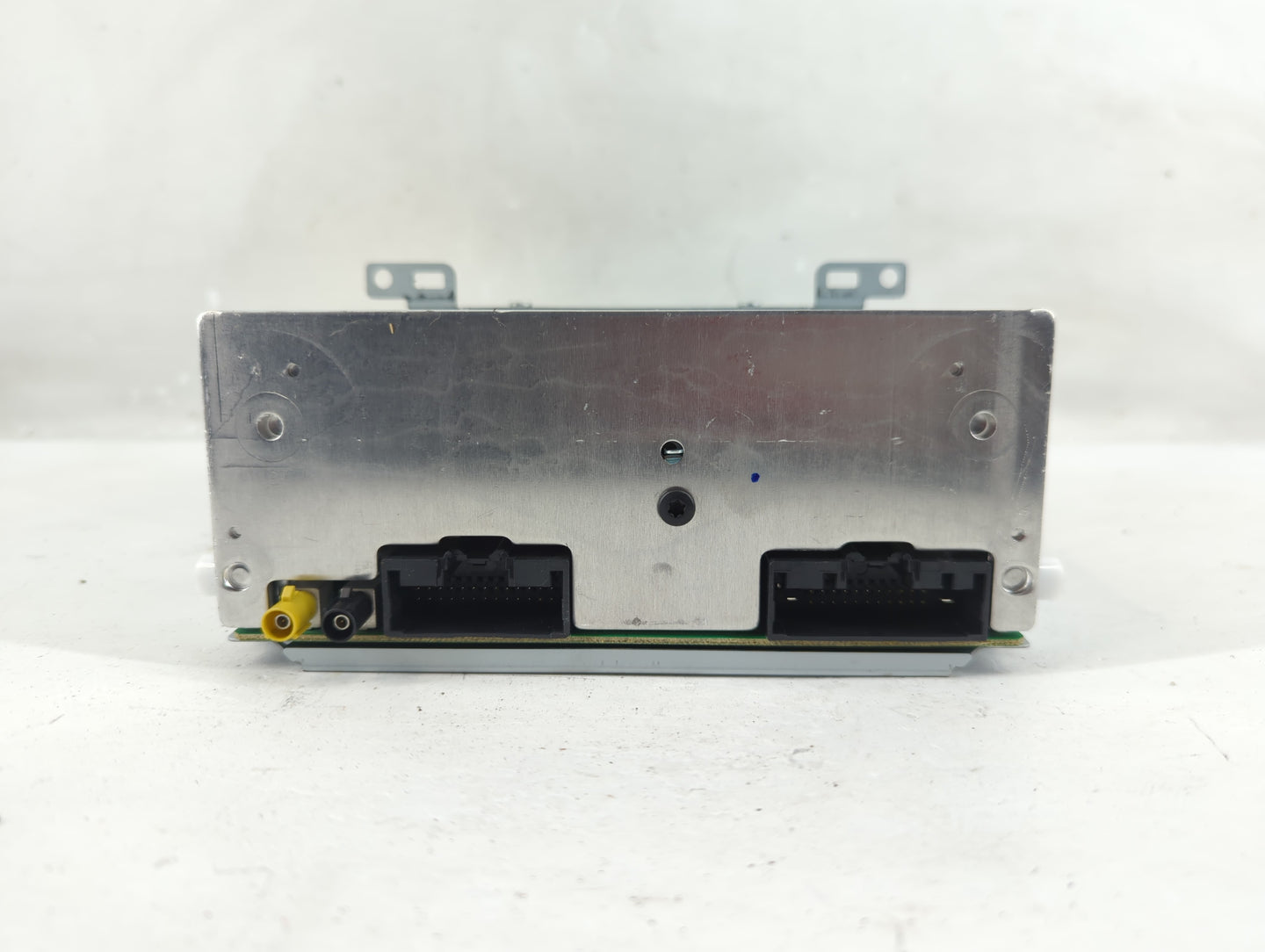 2017-2018 Ford Focus Radio AM FM Cd Player Receiver Replacement P/N:FM5T-19C107-JH Fits Fits 2017 2018 OEM Used Auto Parts -