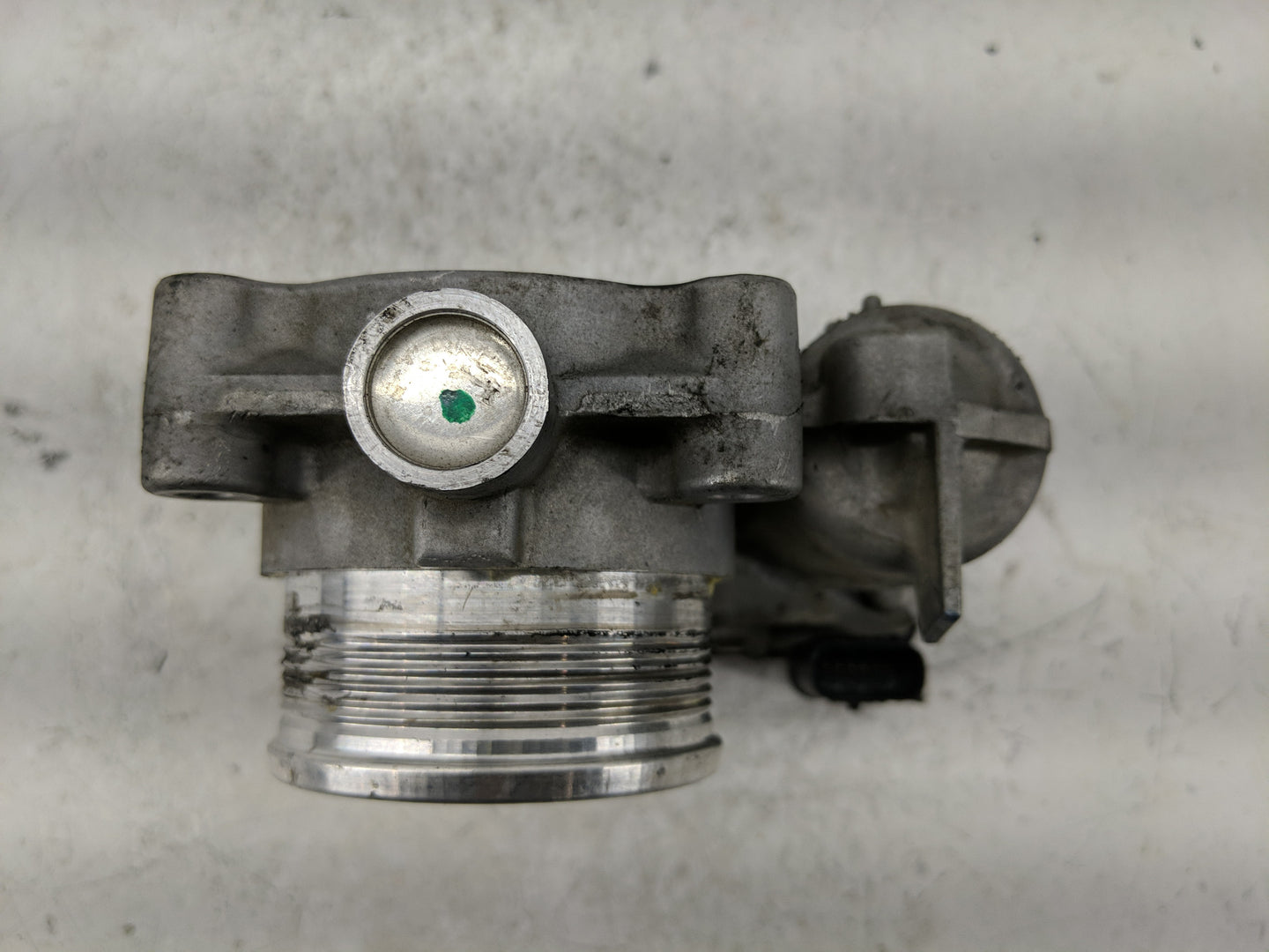 2014-2018 Ford Focus Throttle Body P/N:DS7E-9F991-BB Fits Fits 2014 2015 2016 2017 2018 2019 2020 2021 2022 OEM Used Auto Pa