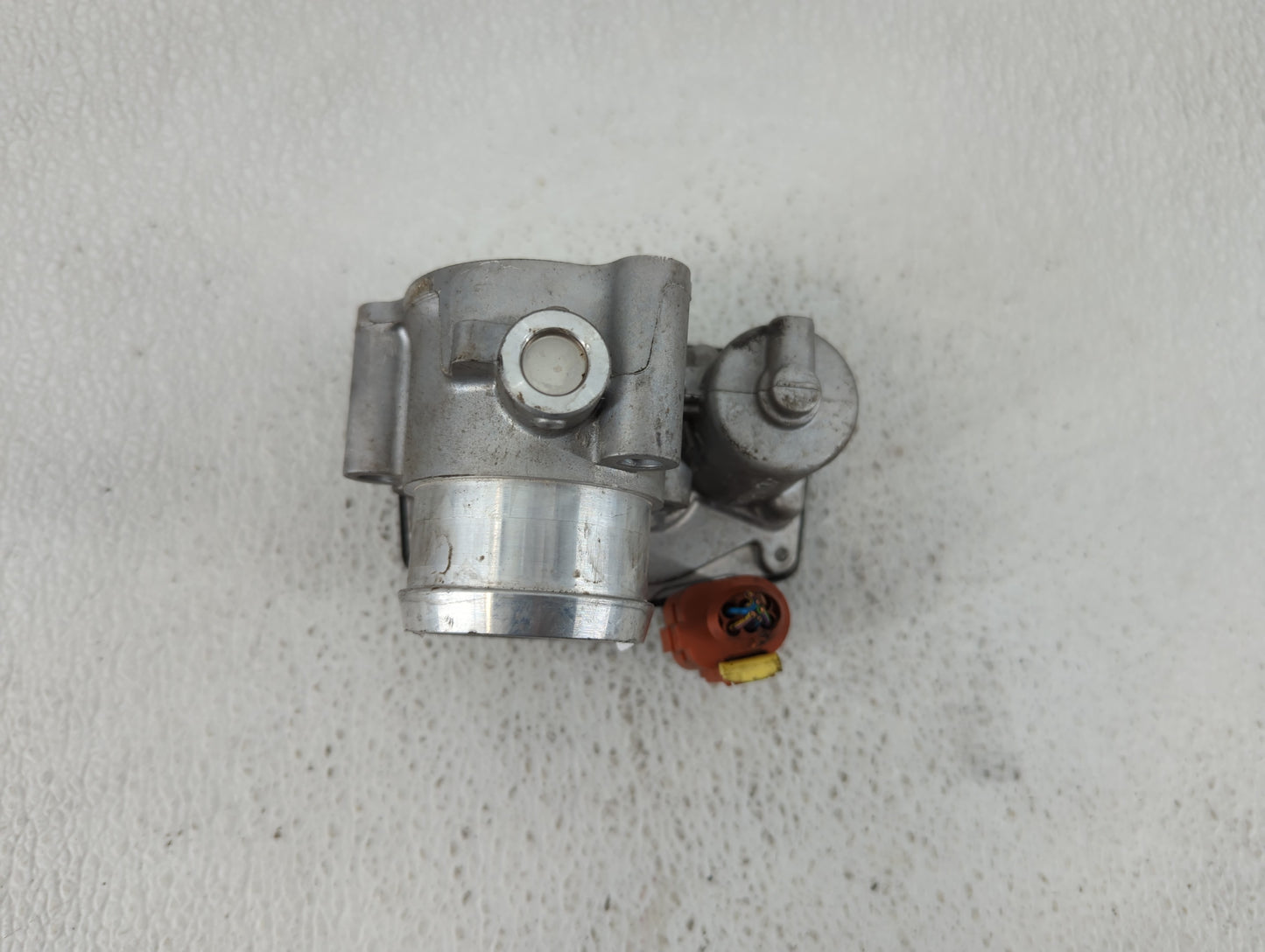 2015-2018 Ford Focus Throttle Body Fits Fits 2014 2015 2016 2017 2018 OEM Used Auto Parts - Oemusedautoparts1.com