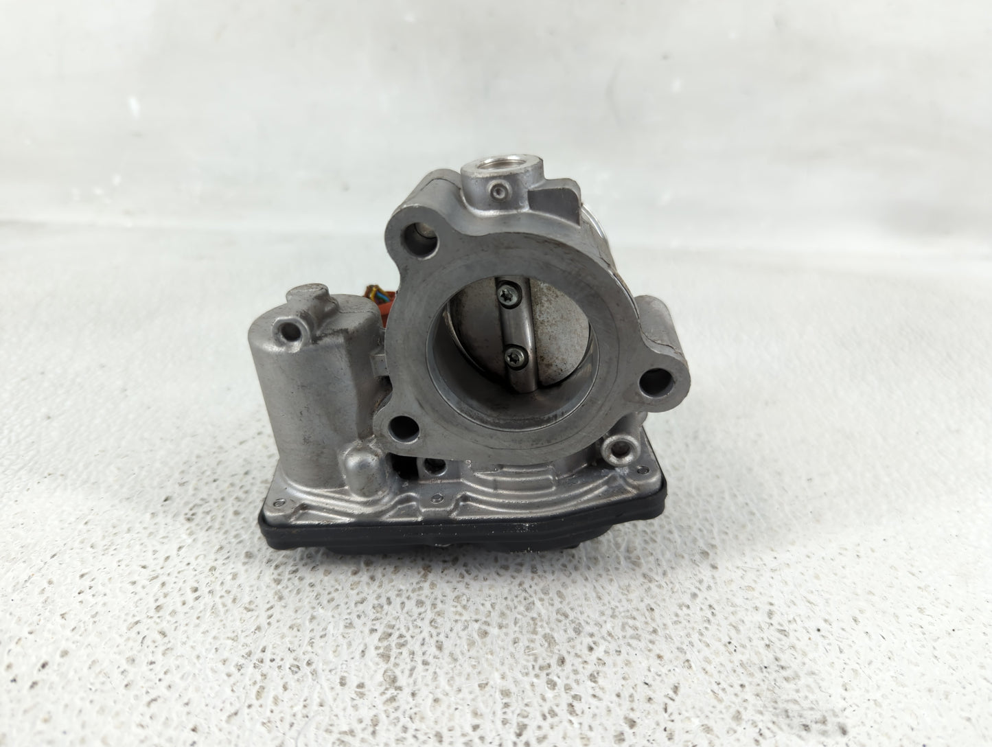 2015-2018 Ford Focus Throttle Body Fits Fits 2014 2015 2016 2017 2018 OEM Used Auto Parts - Oemusedautoparts1.com