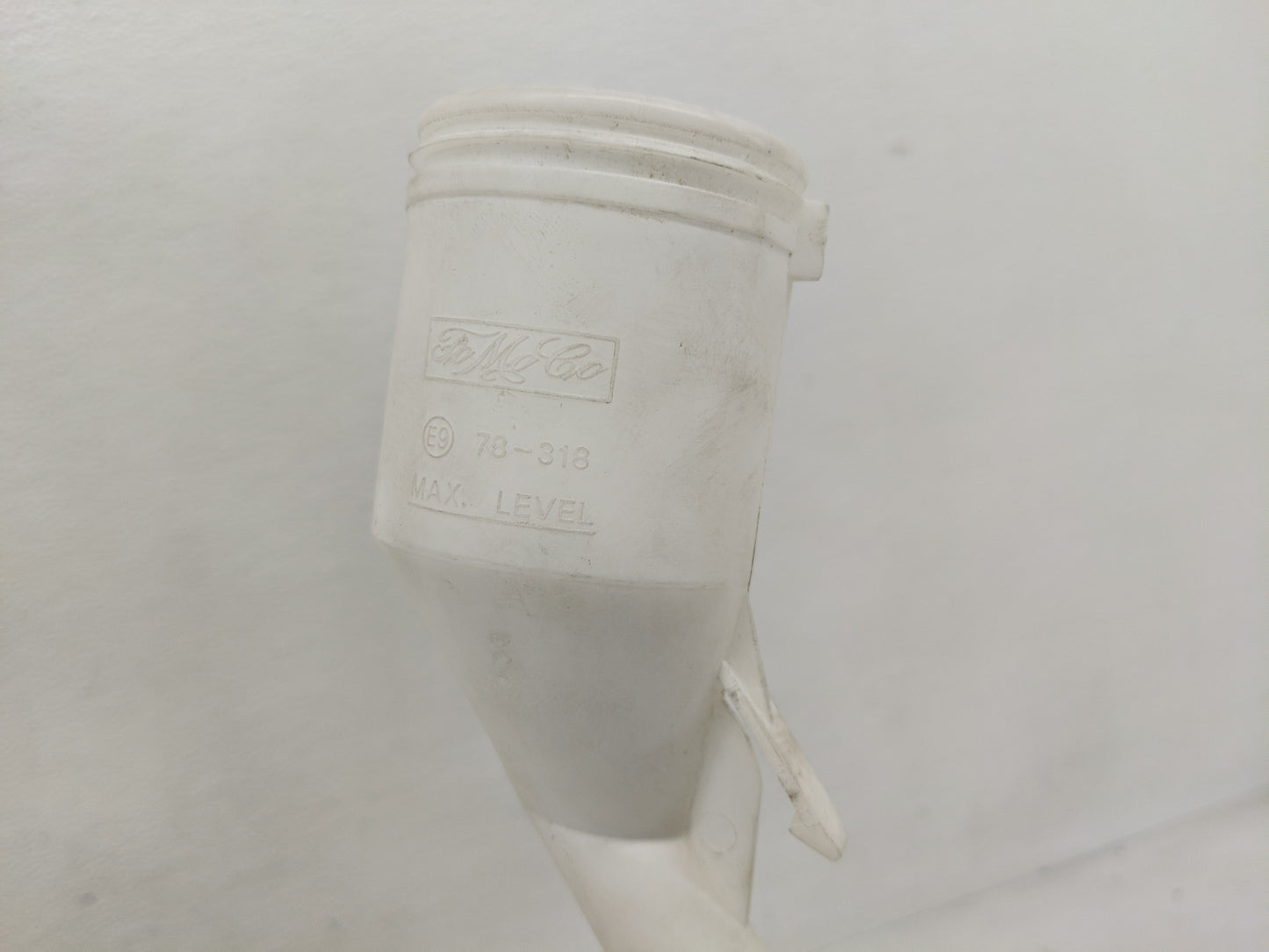 2012-2018 Ford Focus Windshield Washer Fluid Reservoir Bottle Oem - Oemusedautoparts1.com