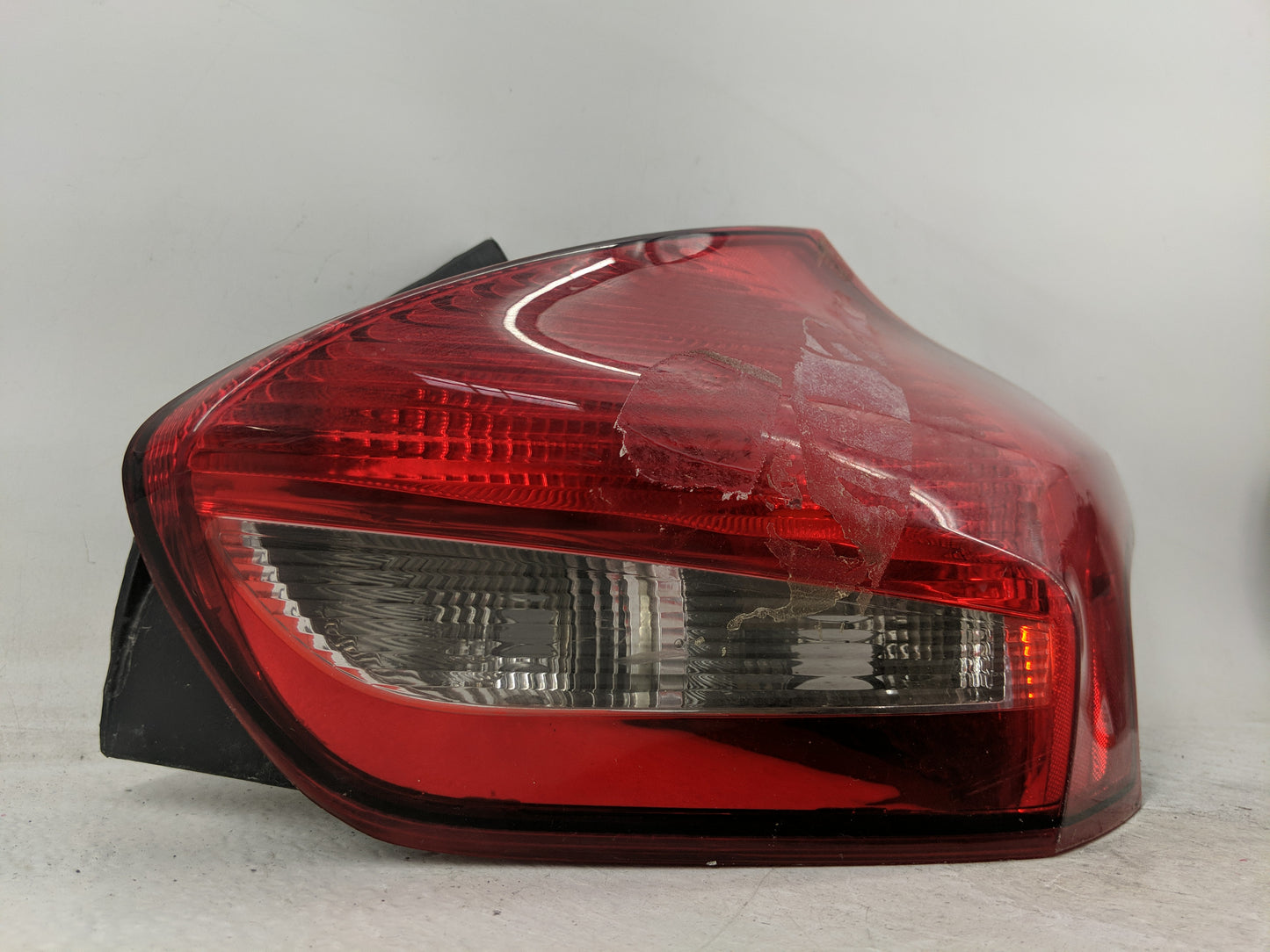 2015-2018 Ford Focus Tail Light Assembly Passenger Right OEM P/N:F1EB-13404-GJ Fits Fits 2015 2016 2017 2018 OEM Used Auto P