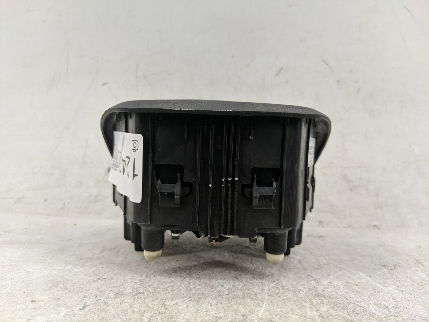 2017 Ford Focus Air Bag Driver Left Steering Wheel Mounted - Oemusedautoparts1.com