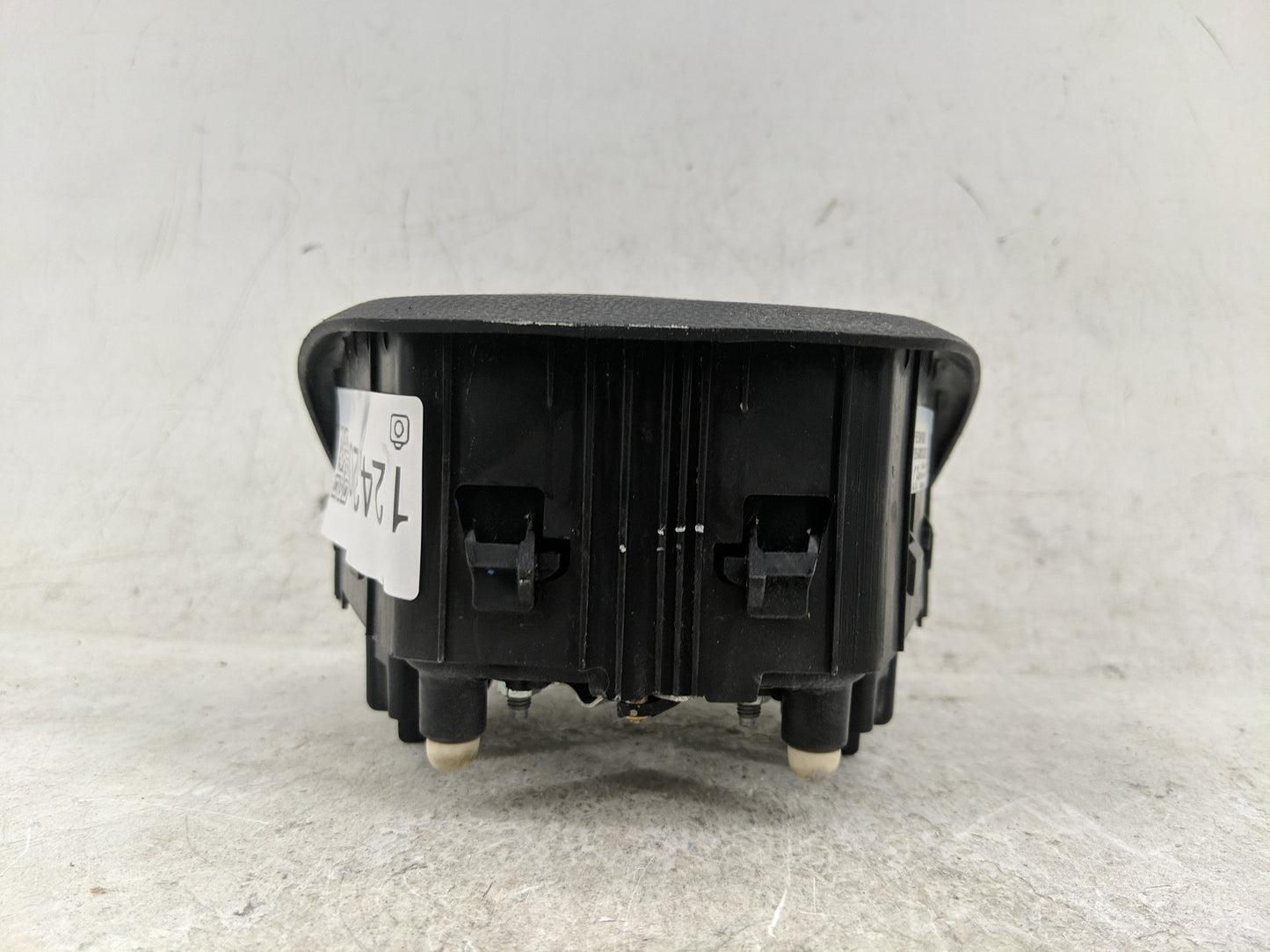 2017 Ford Focus Air Bag Driver Left Steering Wheel Mounted - Oemusedautoparts1.com