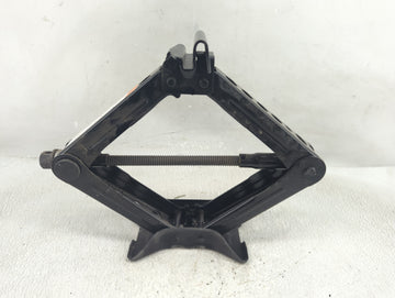 2017 Ford Focus Spare Scissor Car Jack - Oemusedautoparts1.com
