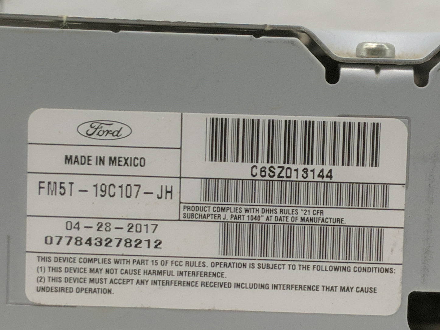 2017-2018 Ford Focus Radio AM FM Cd Player Receiver Replacement P/N:FM5T-19C107-JH Fits Fits 2017 2018 OEM Used Auto Parts -