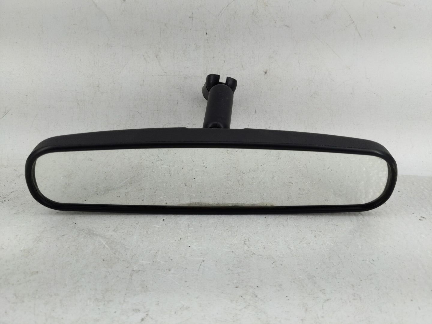 2010-2018 Ford Focus Interior Rear View Mirror Replacement OEM P/N:E8011681 Fits OEM Used Auto Parts - Oemusedautoparts1.com