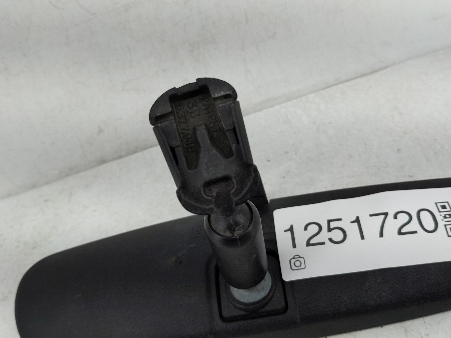 2010-2018 Ford Focus Interior Rear View Mirror Replacement OEM P/N:E8011681 Fits OEM Used Auto Parts - Oemusedautoparts1.com