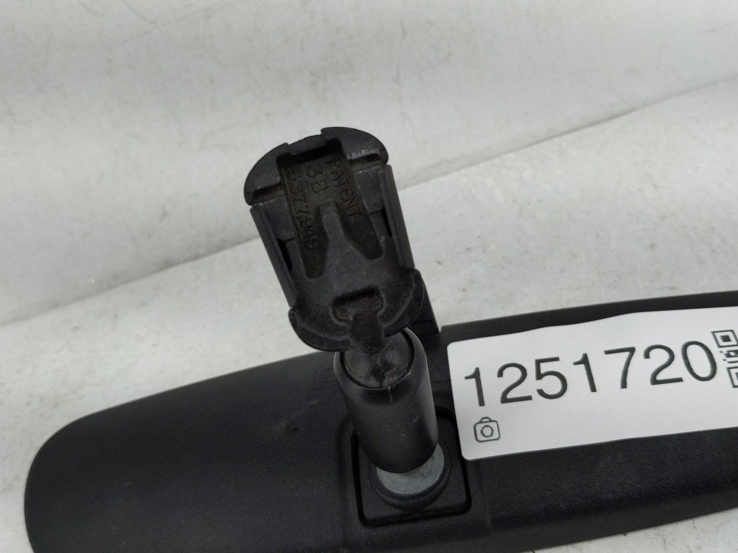 2010-2018 Ford Focus Interior Rear View Mirror Replacement OEM P/N:E8011681 Fits OEM Used Auto Parts - Oemusedautoparts1.com