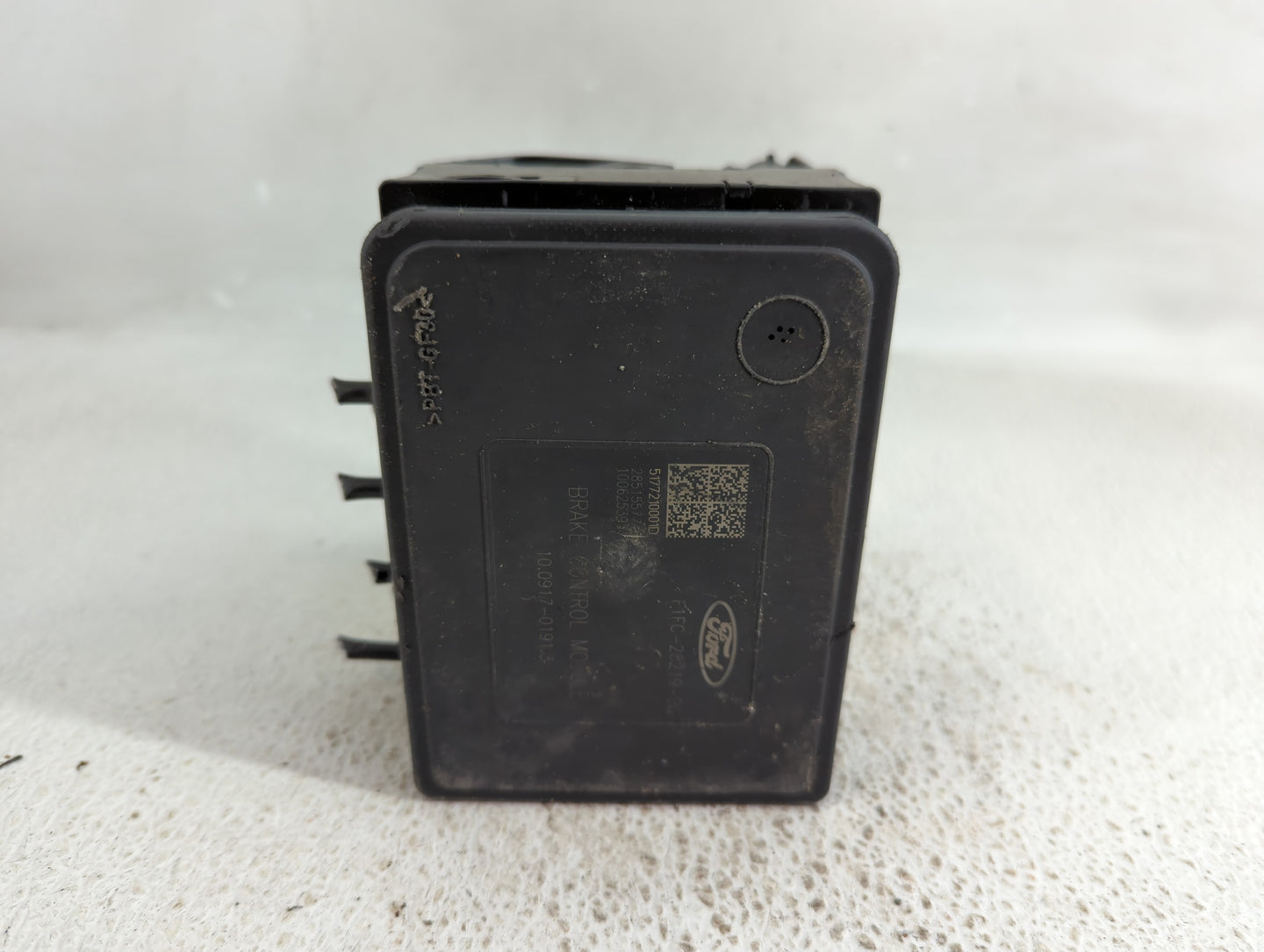 2016-2018 Ford Focus ABS Pump Control Module Replacement P/N:F1FC-2C405-AJ Fits Fits 2016 2017 2018 OEM Used Auto Parts - Oe