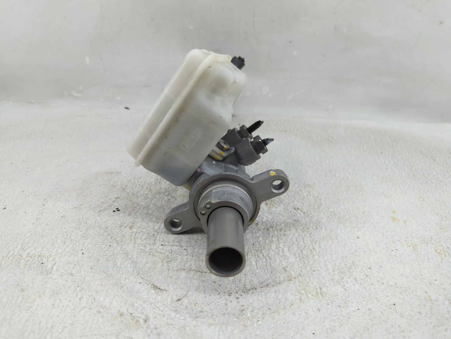 2012-2018 Ford Focus Brake Master Cylinder - Oemusedautoparts1.com