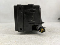 2017-2018 Ford Focus Fusebox Fuse Box Panel Relay Module P/N:GJ7T-14A076-BA 19648 000 001, 21090 000 001 Fits Fits 2017 2018