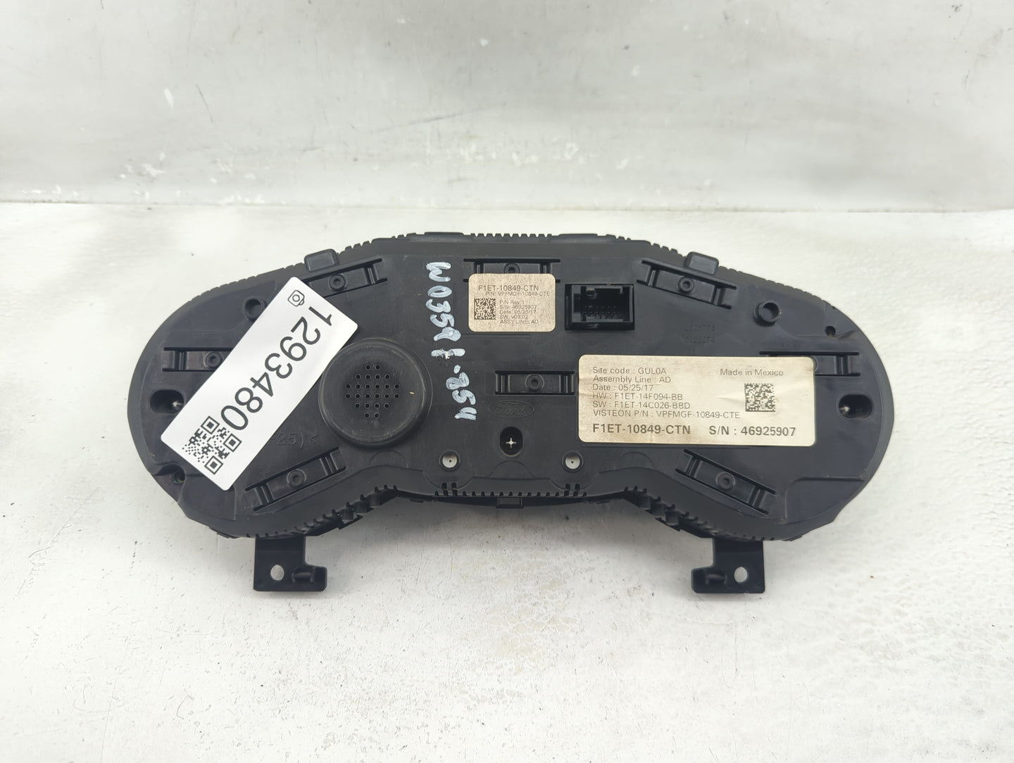 2017-2018 Ford Focus Instrument Cluster Speedometer Gauges P/N:F1ET-10849-CTN 2729235 Fits Fits 2017 2018 OEM Used Auto Part