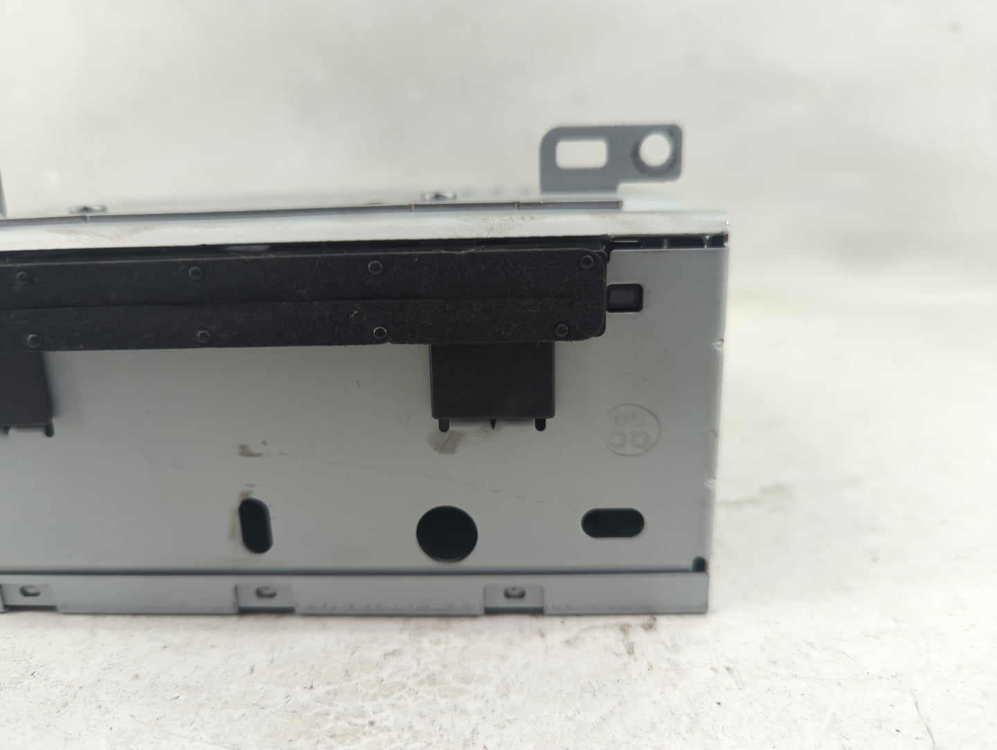 2017-2018 Ford Focus Radio AM FM Cd Player Receiver Replacement P/N:FM5T-19C107-JG Fits Fits 2017 2018 OEM Used Auto Parts -