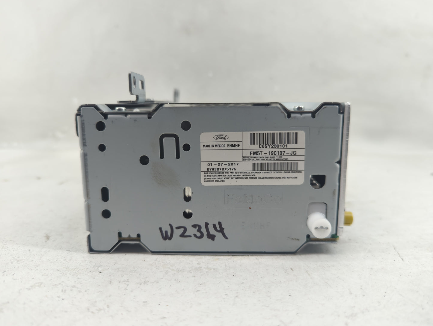 2017-2018 Ford Focus Radio AM FM Cd Player Receiver Replacement P/N:FM5T-19C107-JG Fits Fits 2017 2018 OEM Used Auto Parts -