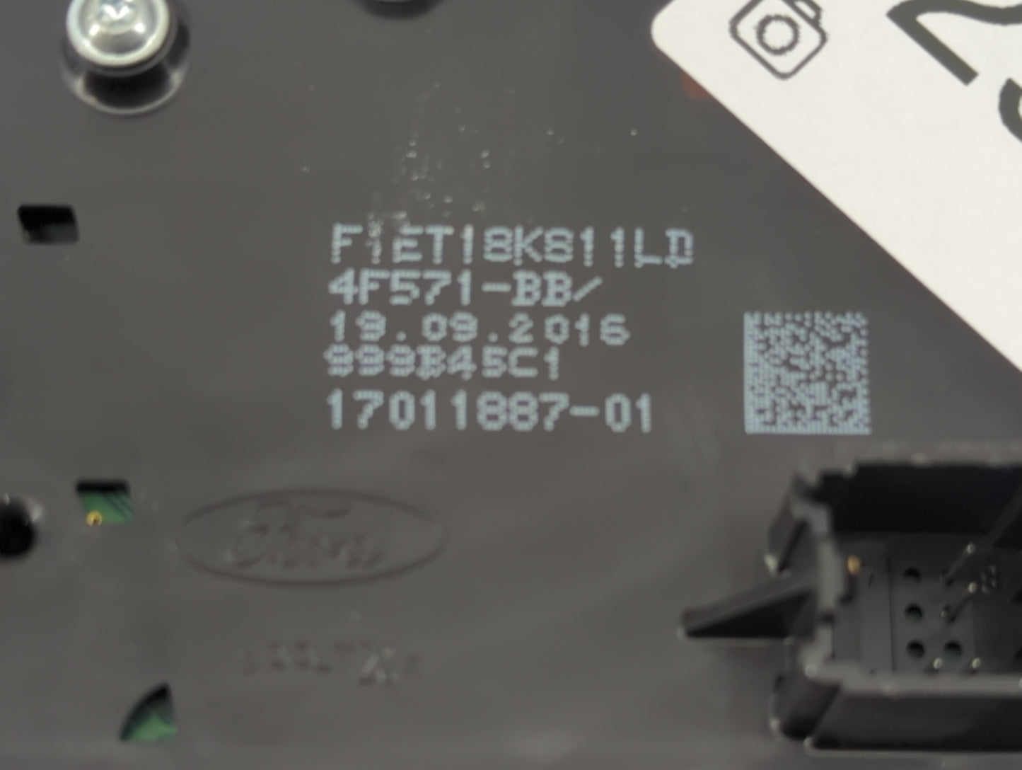2015-2018 Ford Focus Radio AM FM Cd Player Receiver Replacement P/N:F1ET18K811LD Fits Fits 2015 2016 2017 2018 2019 OEM Used