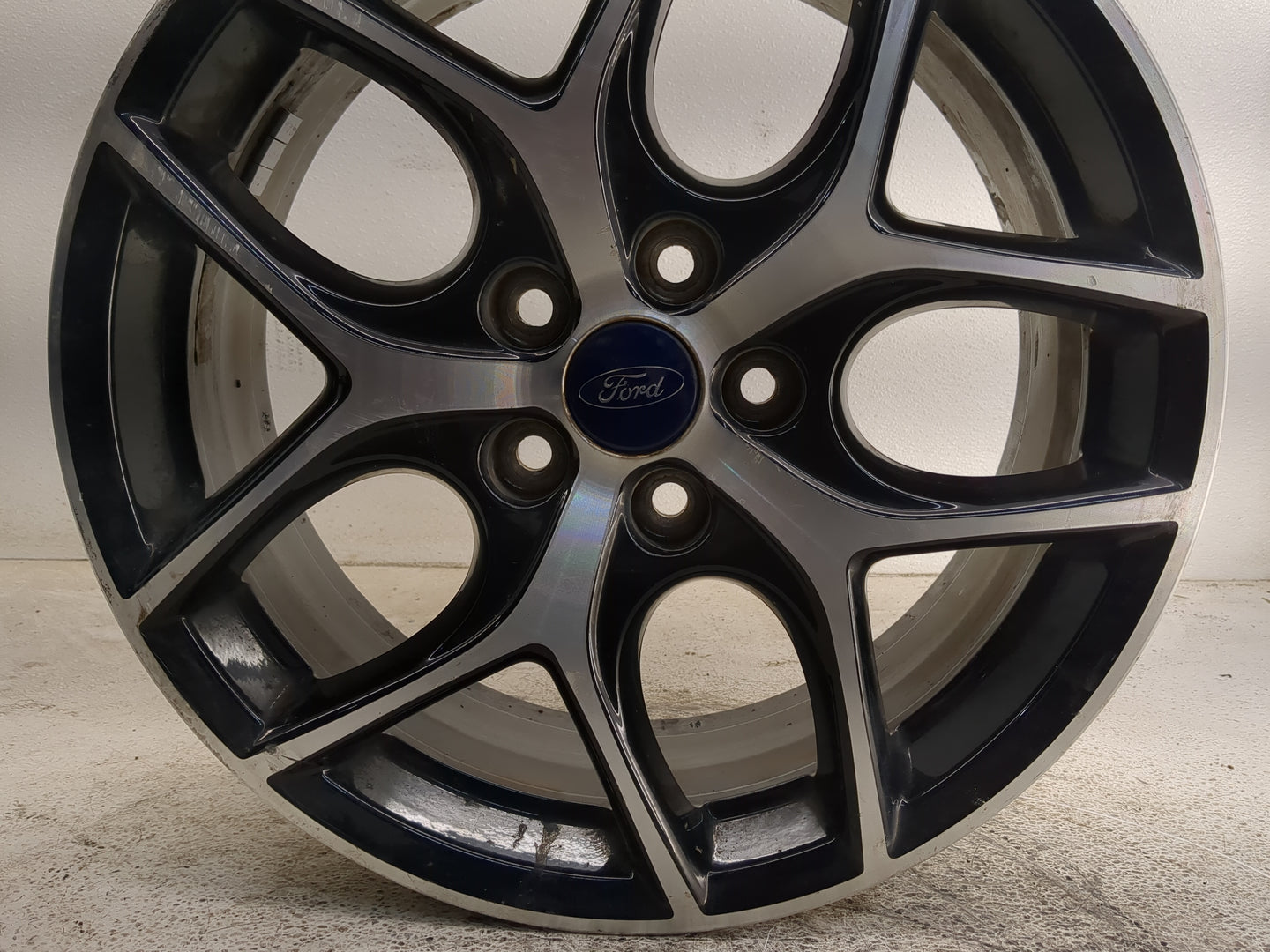2015-2018 Ford Focus Oem Wheel Rim 1317752 - Oemusedautoparts1.com