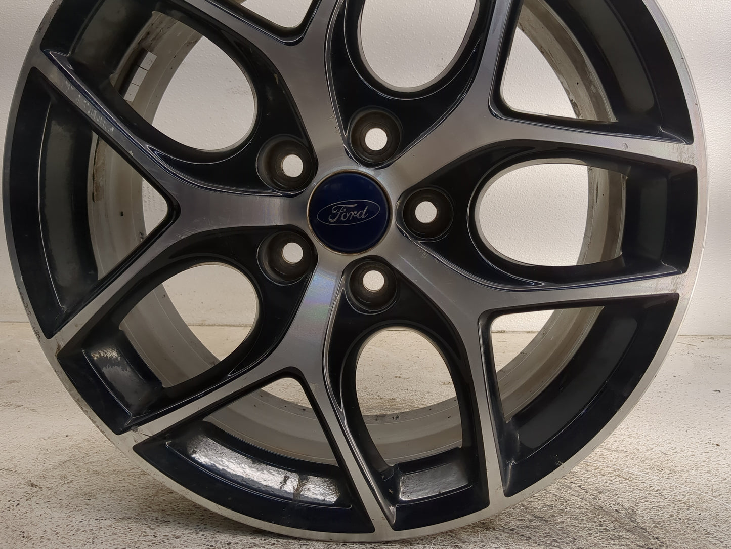 2015-2018 Ford Focus Oem Wheel Rim 1317752 - Oemusedautoparts1.com