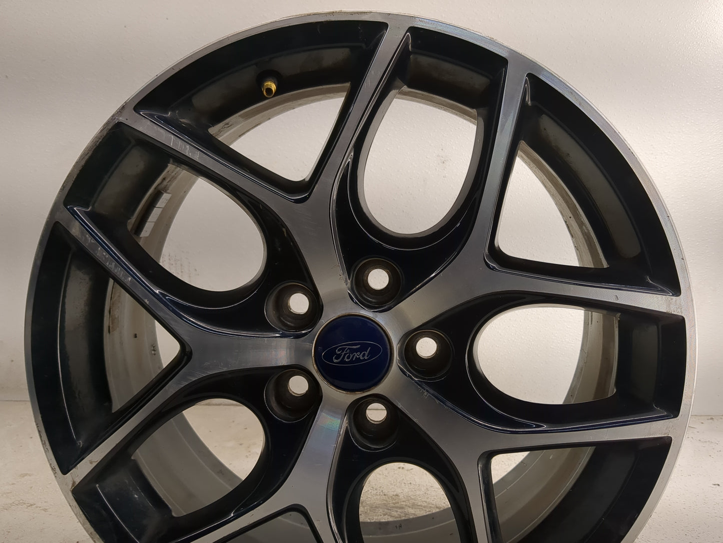 2015-2018 Ford Focus Oem Wheel Rim 1317752 - Oemusedautoparts1.com