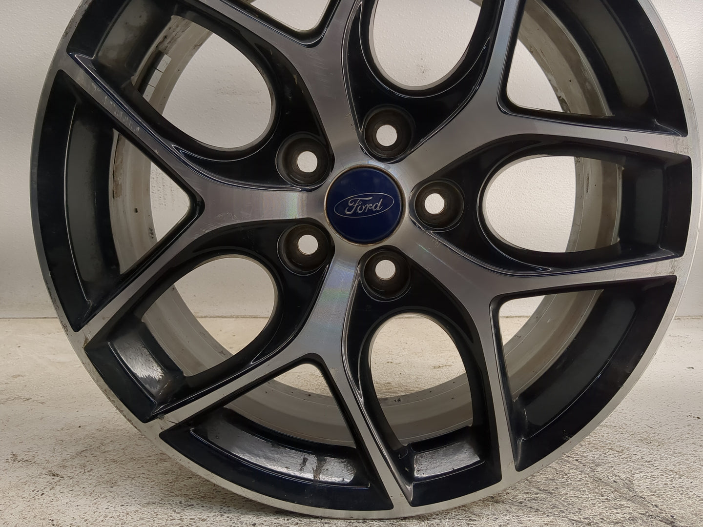 2015-2018 Ford Focus Oem Wheel Rim 1317752 - Oemusedautoparts1.com