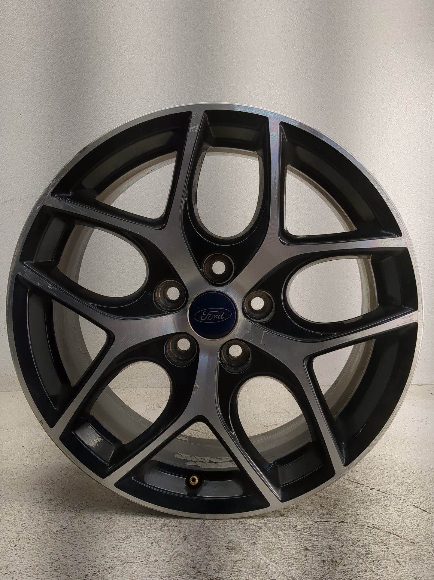 2015-2018 Ford Focus Oem Wheel Rim - Oemusedautoparts1.com