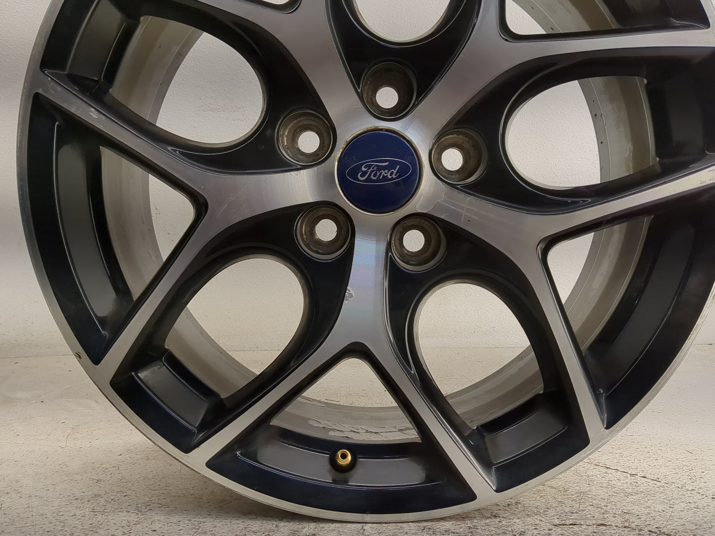 2015-2018 Ford Focus Oem Wheel Rim - Oemusedautoparts1.com