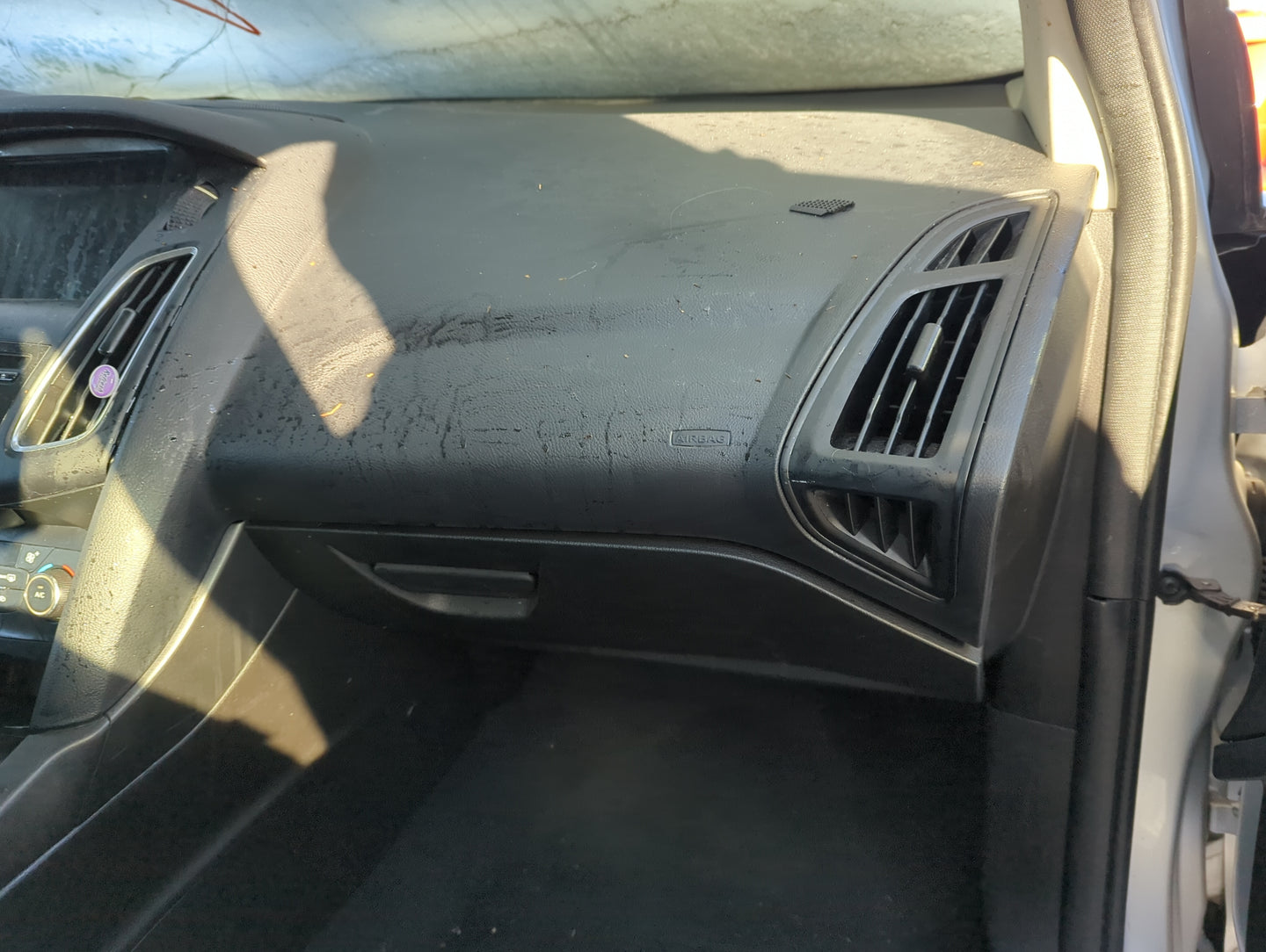 2017 Ford Focus Passenger Glove Box Door Storage Compartment 1323285 - Oemusedautoparts1.com