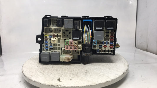 2017-2018 Ford Focus Fusebox Fuse Box Panel Relay Module P/N:AV6T-14A142-AB Fits Fits 2017 2018 OEM Used Auto Parts - Oemuse