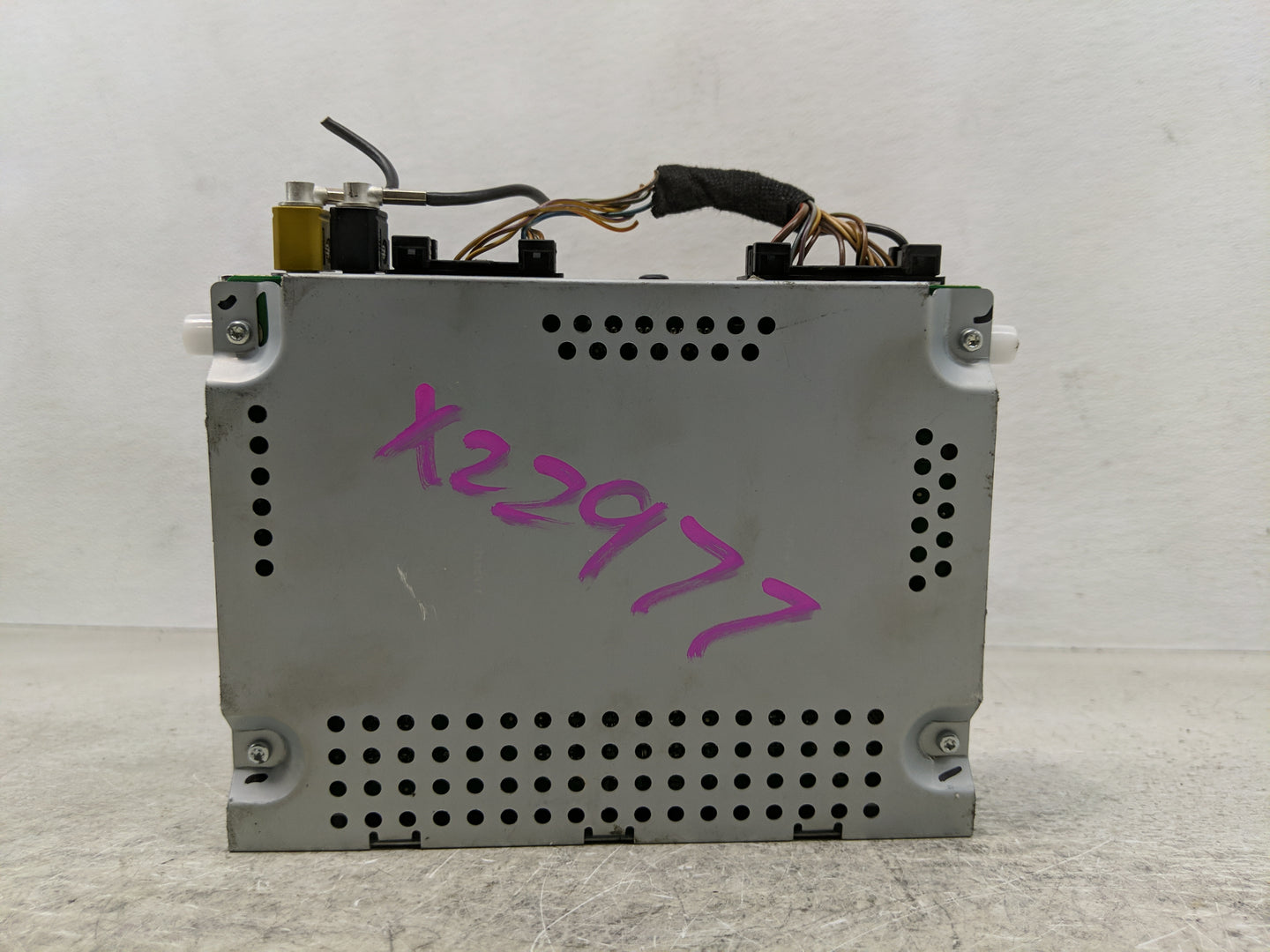 2016-2018 Ford Focus Radio AM FM Cd Player Receiver Replacement P/N:FM5T-19C107-KG Fits Fits 2016 2017 2018 OEM Used Auto Pa