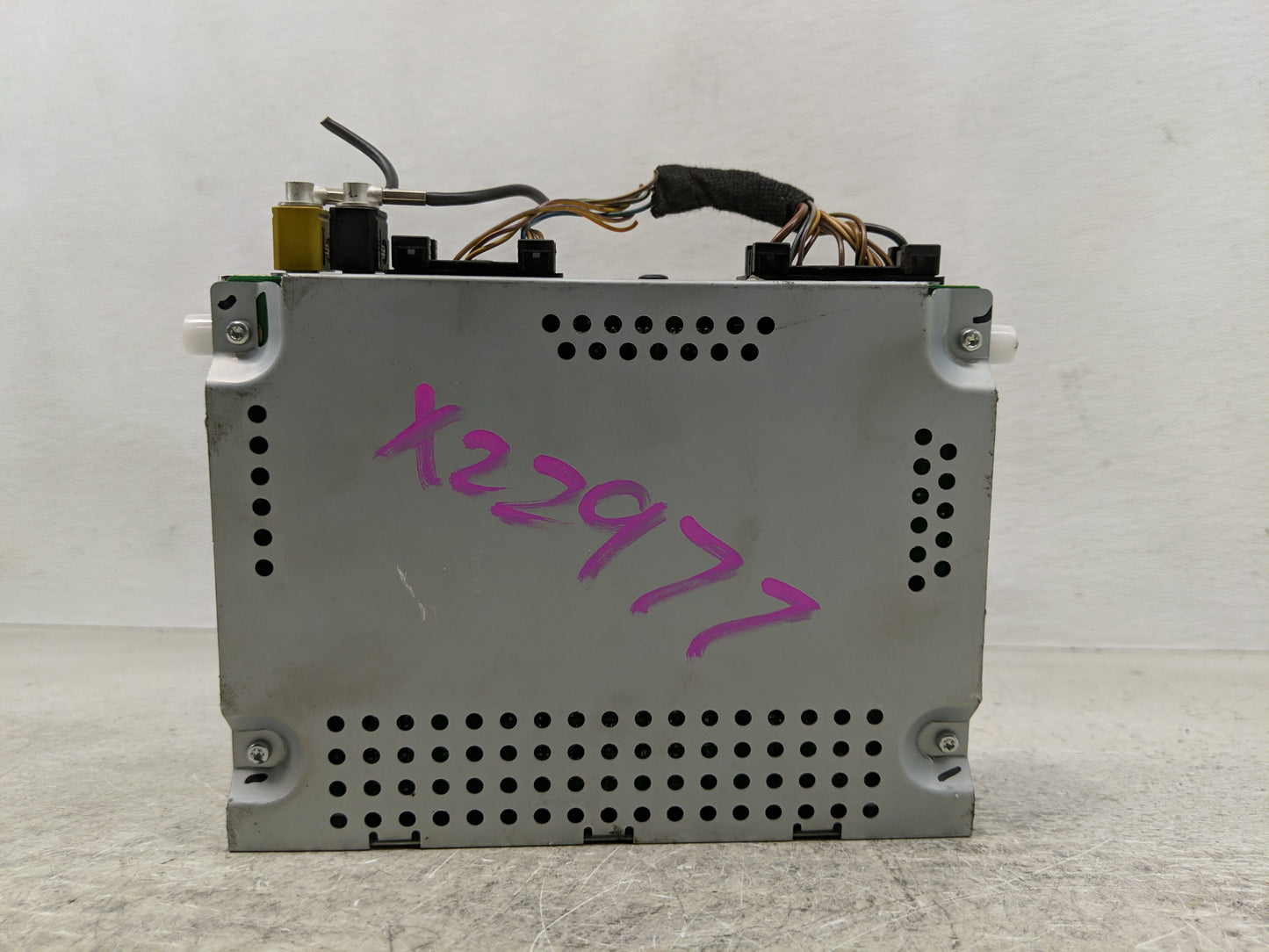 2016-2018 Ford Focus Radio AM FM Cd Player Receiver Replacement P/N:FM5T-19C107-KG Fits Fits 2016 2017 2018 OEM Used Auto Pa