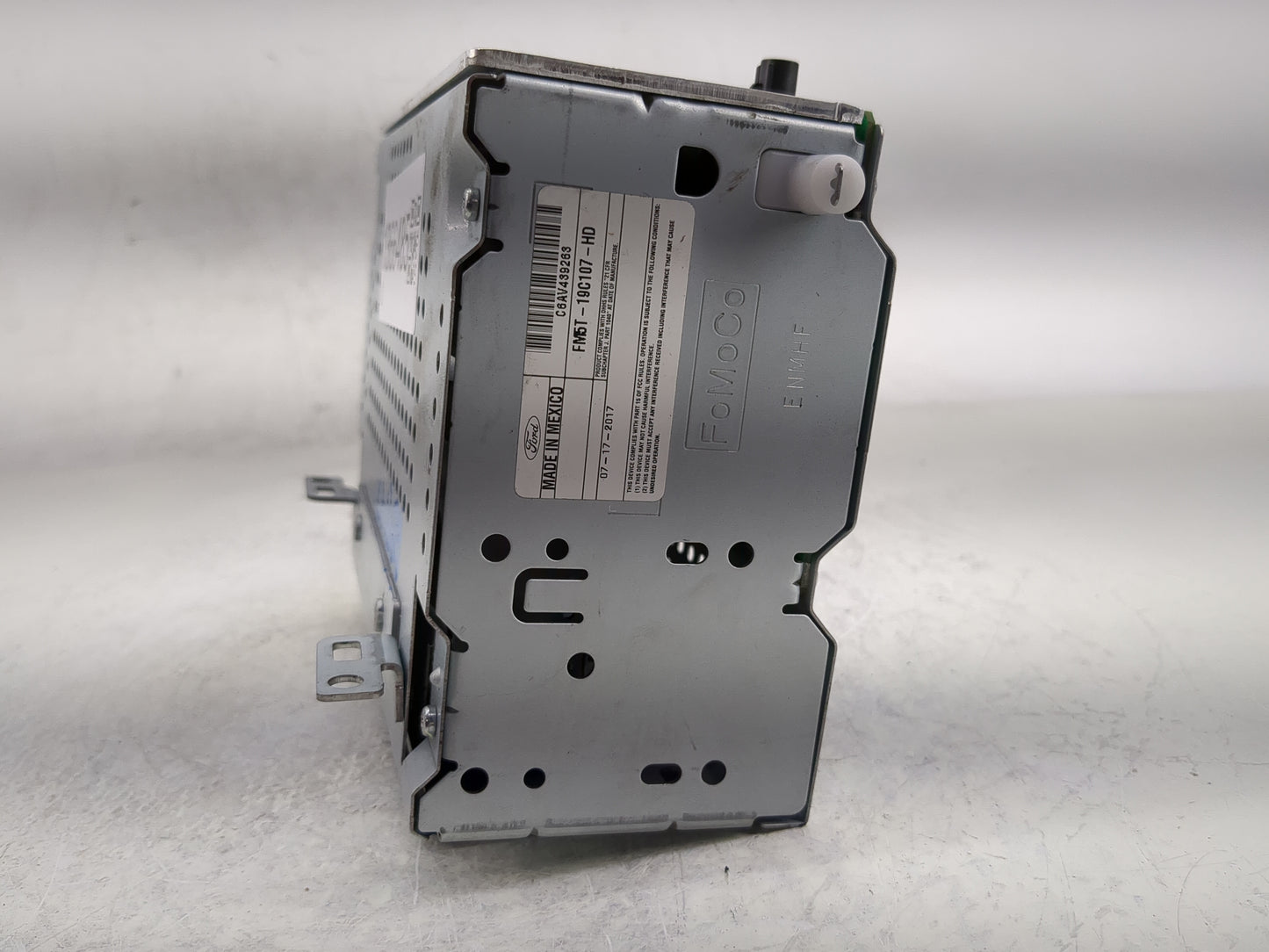 2016-2018 Ford Focus Radio AM FM Cd Player Receiver Replacement P/N:FM5T-19C107-HD Fits Fits 2016 2017 2018 OEM Used Auto Pa