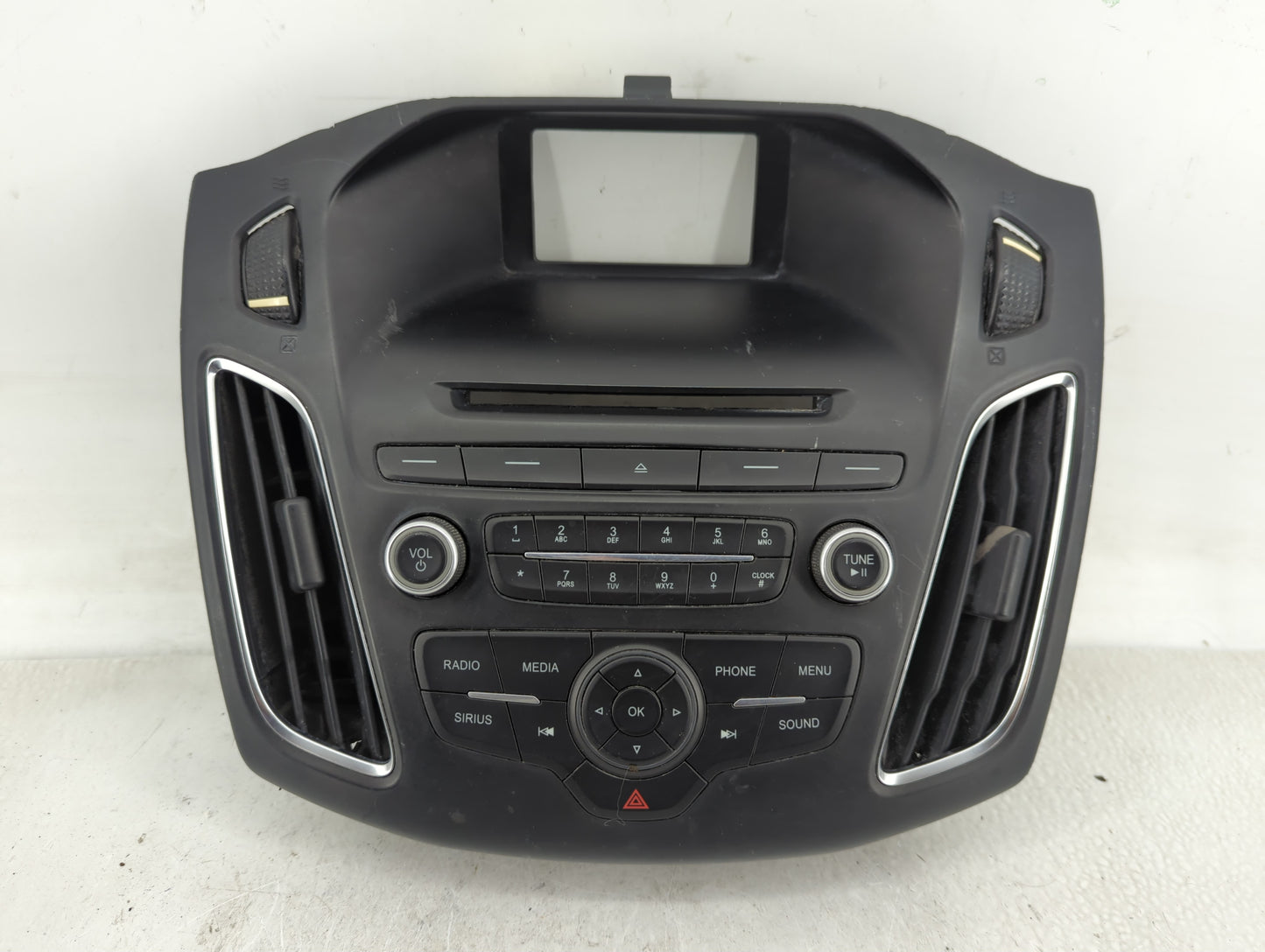 2015-2018 Ford Focus Radio AM FM Cd Player Receiver Replacement P/N:F1EZ18C858KD Fits Fits 2015 2016 2017 2018 2019 OEM Used