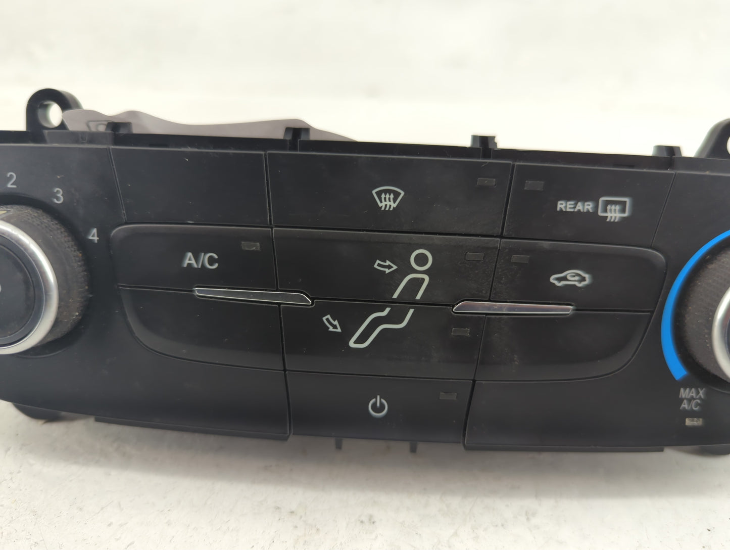 2015-2018 Ford Focus Climate Control Module Temperature AC/Heater Replacement P/N:F1ET-19980-JJ Fits Fits 2015 2016 2017 201