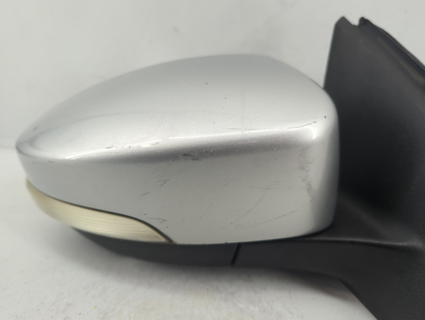 2015-2018 Ford Focus Passenger Side View Mirror - Right Door Mirror OEM Used - Oemusedautoparts1.com