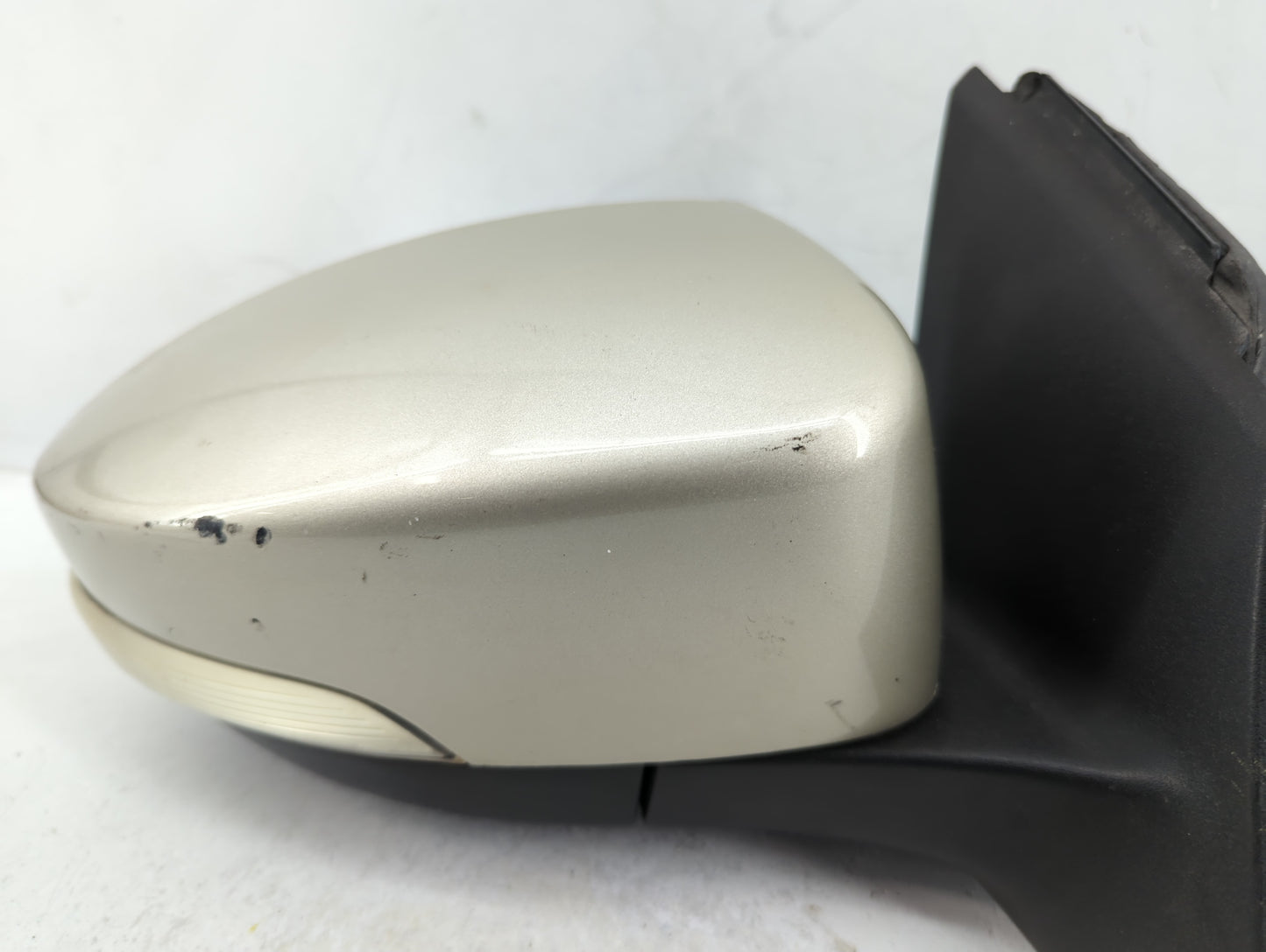 2015-2018 Ford Focus Passenger Side View Mirror - Right Door Mirror OEM Used - Oemusedautoparts1.com