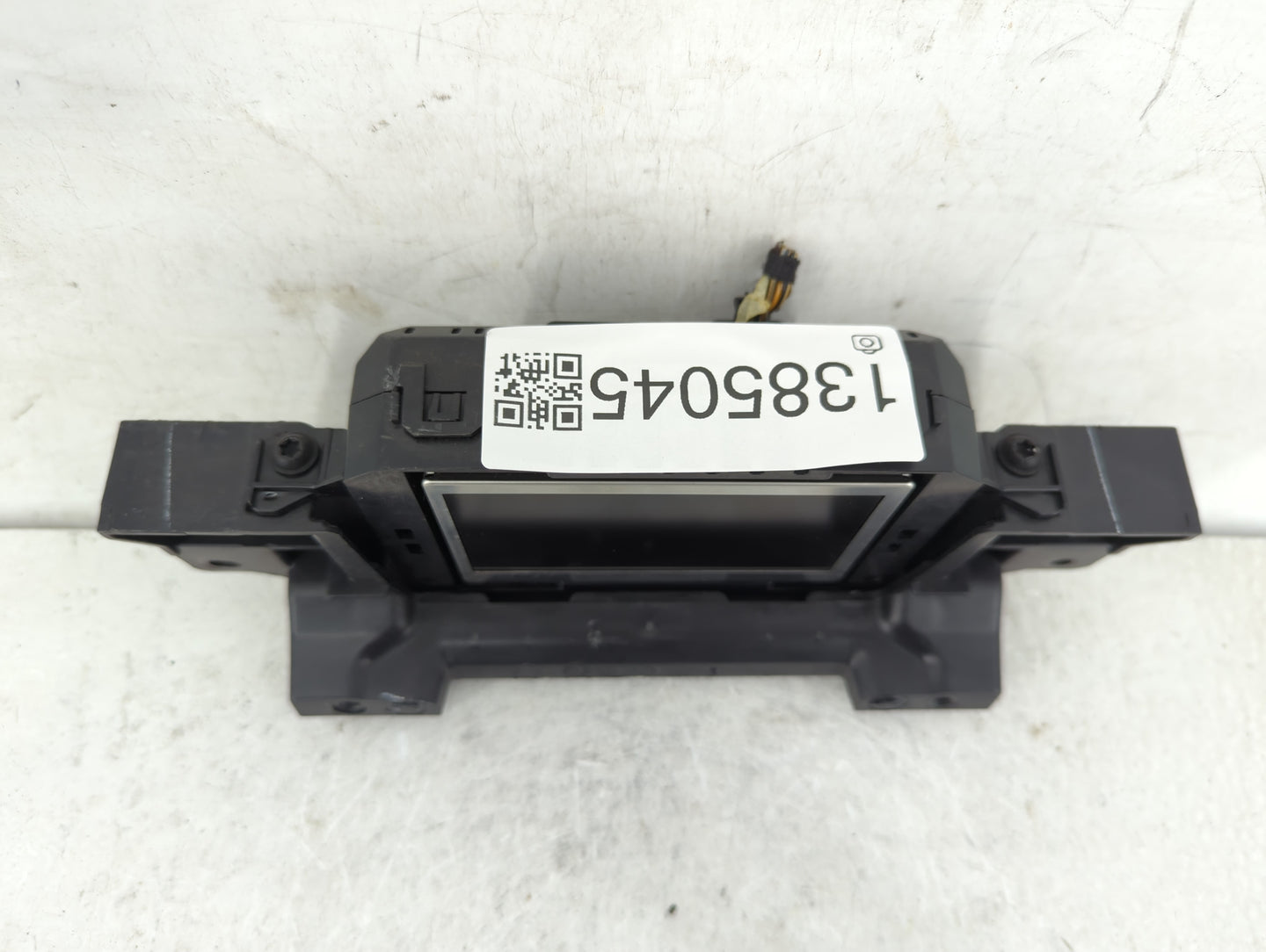 2015-2018 Ford Focus Information Display Screen - Oemusedautoparts1.com