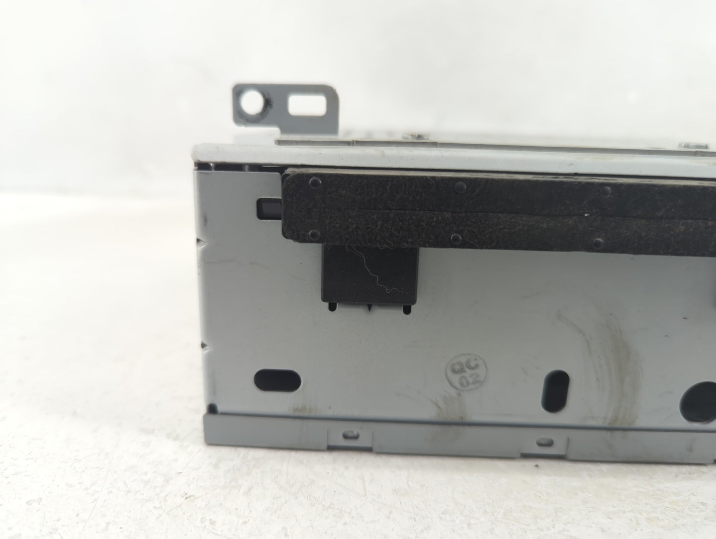 2017-2018 Ford Focus Radio AM FM Cd Player Receiver Replacement P/N:FM5T-19C107-HD Fits Fits 2017 2018 OEM Used Auto Parts -